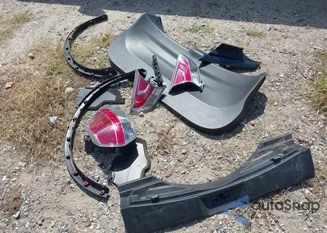 2014 Nissan Rogue S z USA, uszkodzony, nr VIN 5N1AT2MV5EC821402